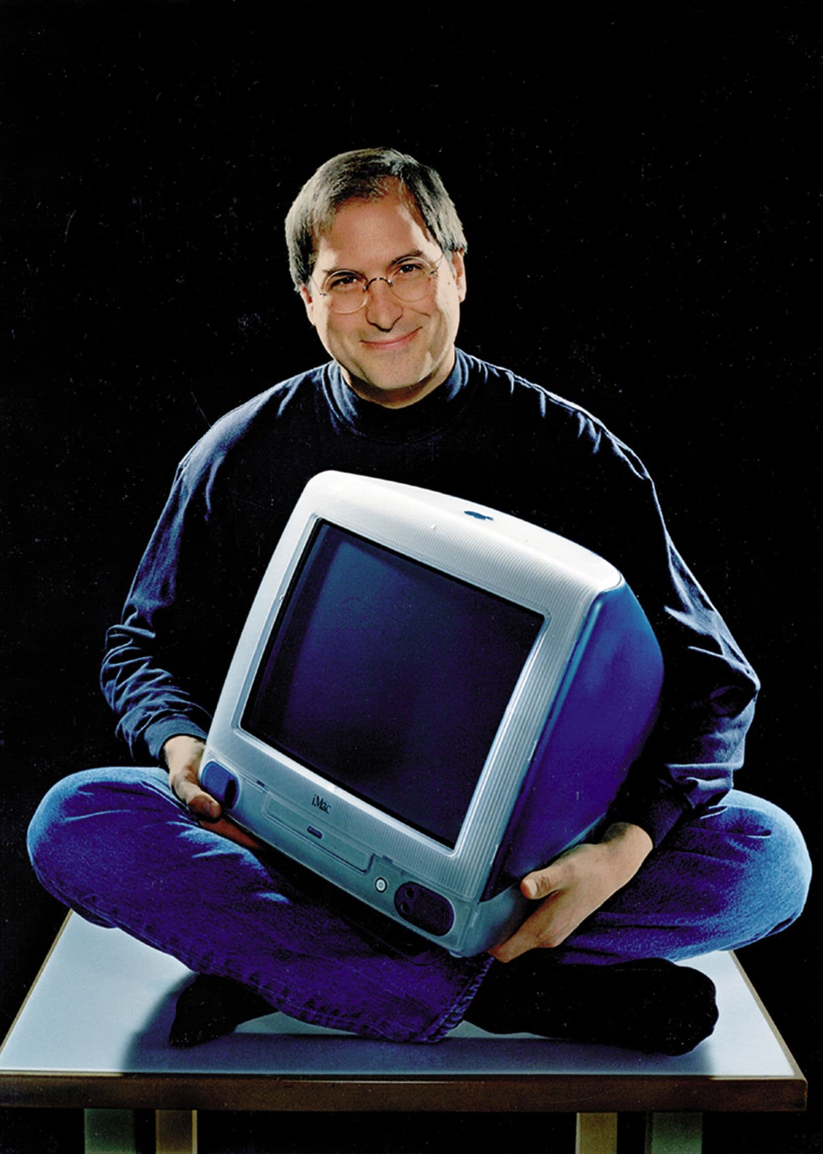 Apple iMac G3 Introduced